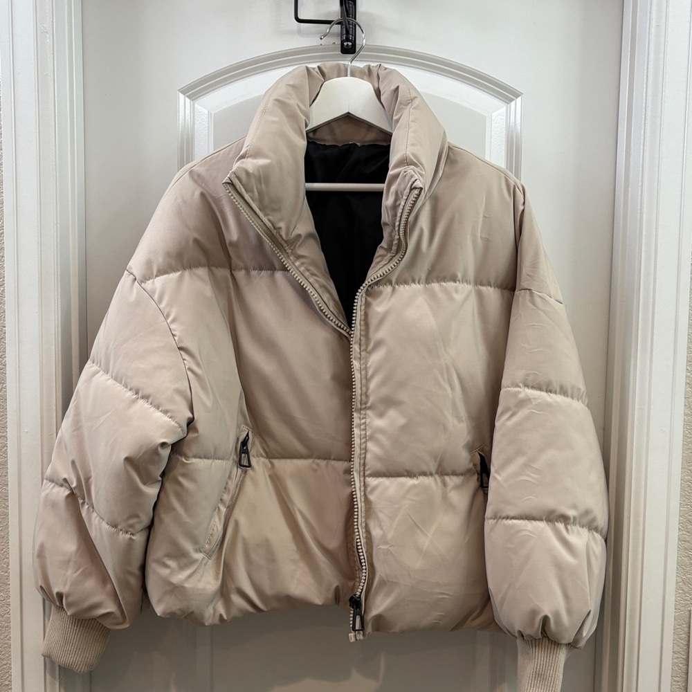 Women's Beige Puffer Jacket Never Worn